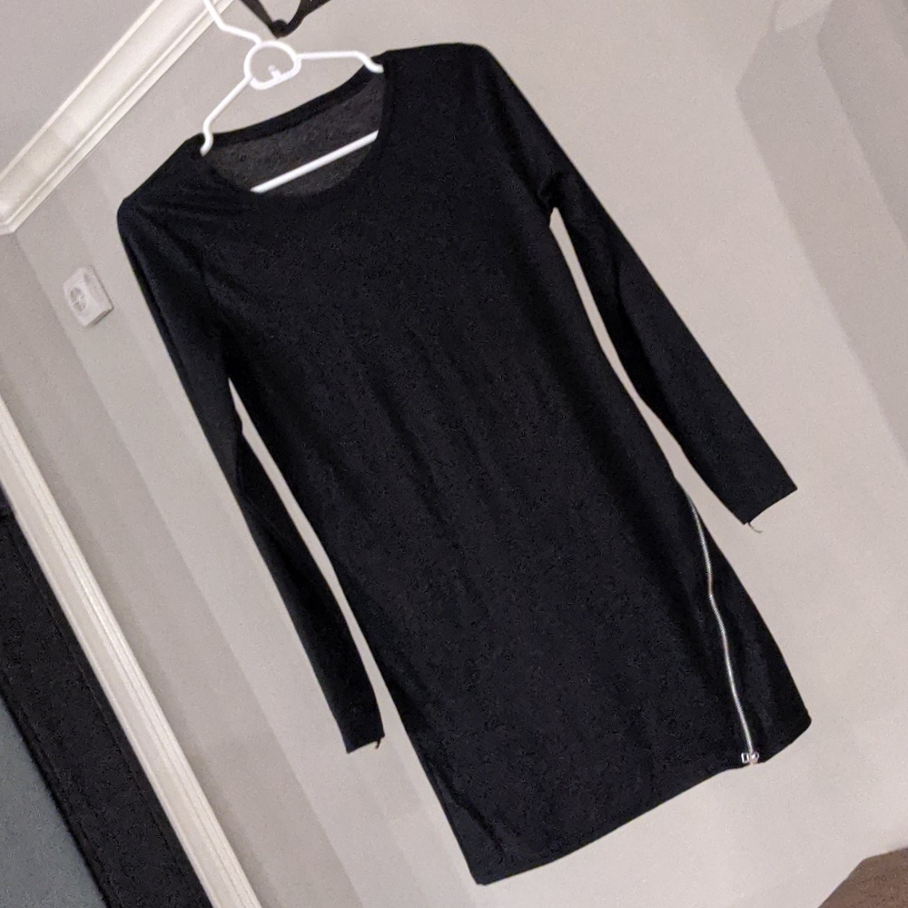 *LOWEST* NWOT Long Sleeve Zipper Accent Dress